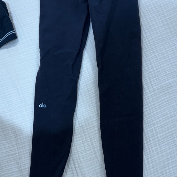 ALO Yoga Black and White Activewear Set - Picture 7 of 9